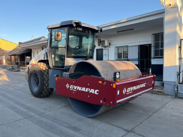 DYNAPAC CA405D (0126)