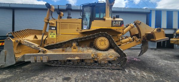2014_CAT_D8R_Dozer