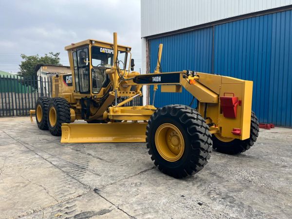 CAT 140H (XZH00608)
